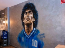 retrato mural realista de Maradona