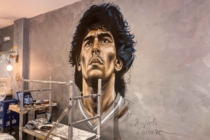 Proceso de pintura mural de maradona