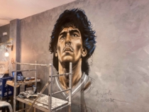 Proceso de mural de maradona en gran tamaño
